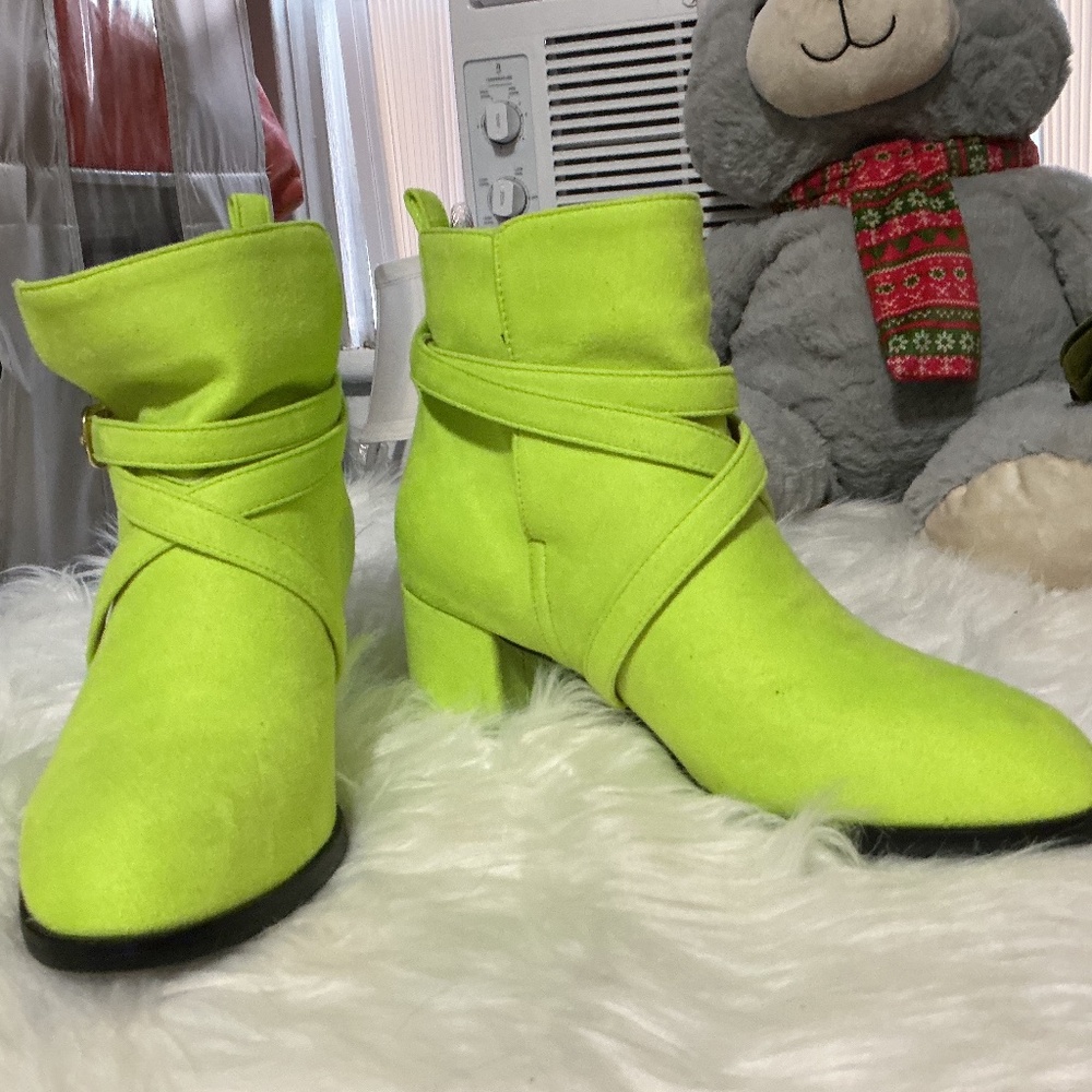 Womens shoes